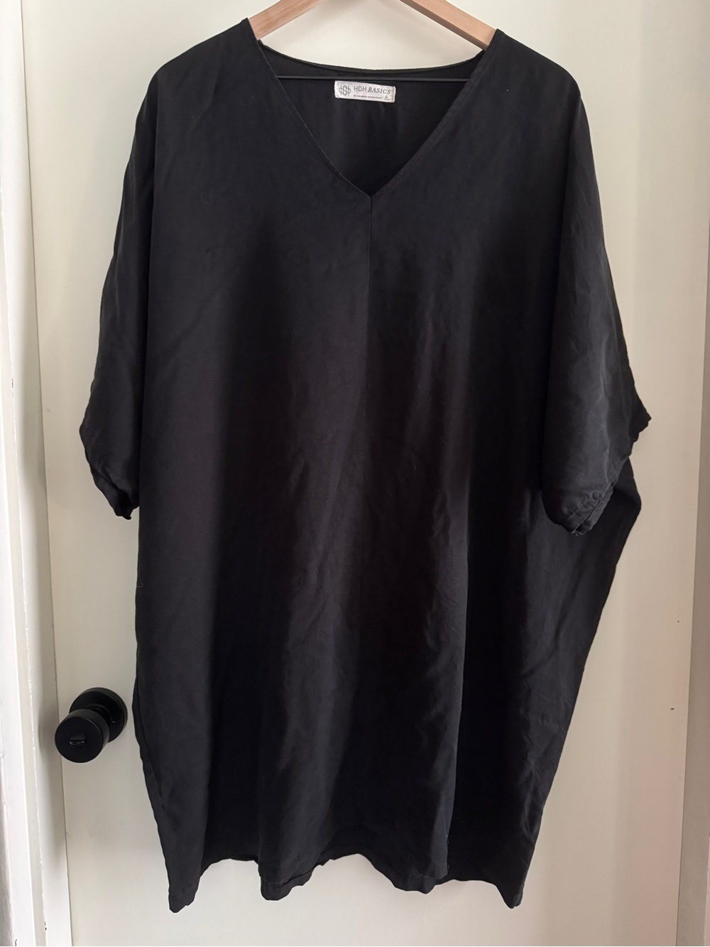 HACKWITH DESIGN HOUSE black V-neck mini dress - L